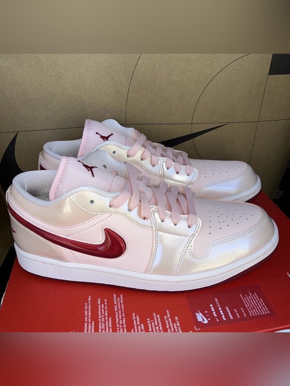 NEW Nike Air Jordan 1 Low SE
Valentine's Day HF3174-600 Women’s 8.5 Men’s 7